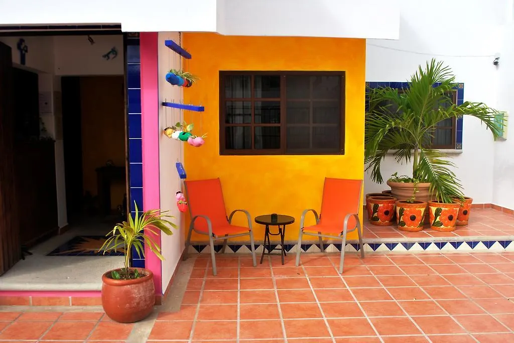 Mexicasa Cancun Hostel