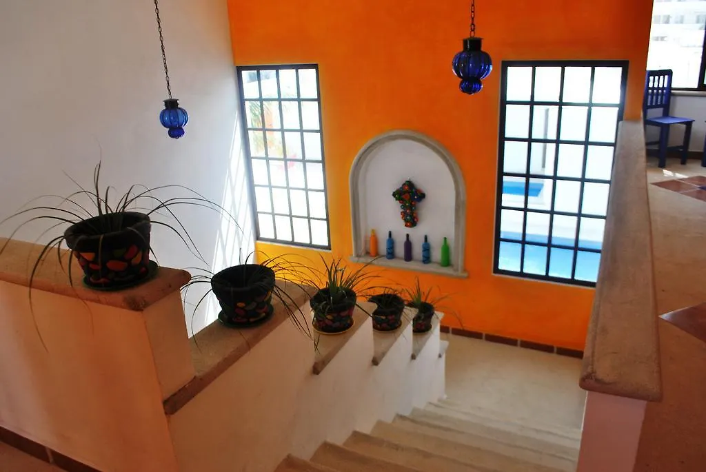 Mexicasa Cancun Hostel