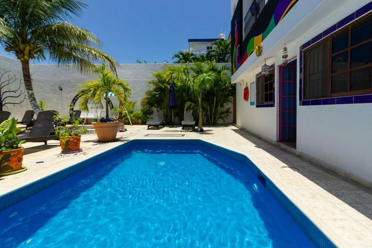 Mexicasa Cancun Hostel
