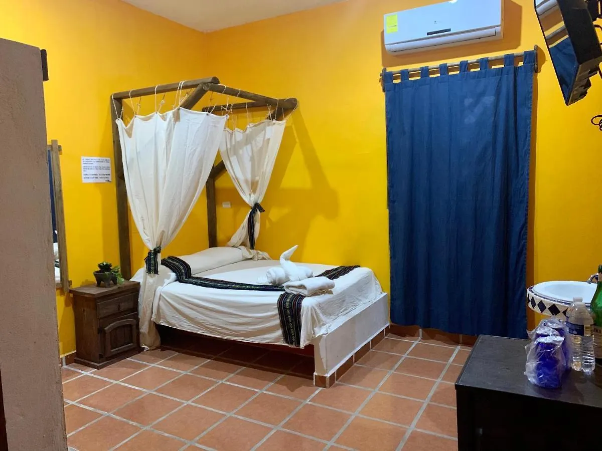 Mexicasa Cancun Hostel
